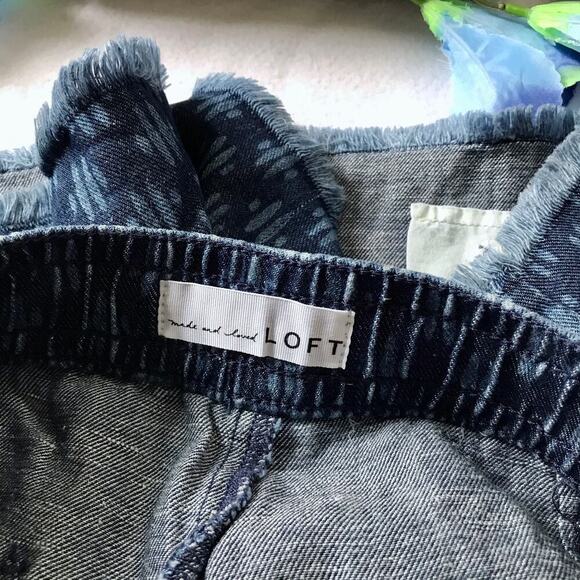 LOFT NWT Dark Wash Pull on Shorts S - Picture 8 of 9